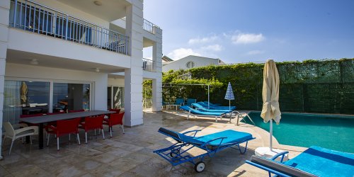 Villa Juliet A-156.jpg-thumb