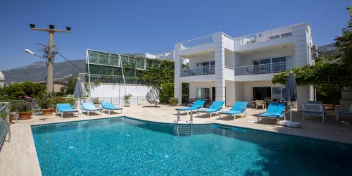 Villa Juliet D-492.jpg-thumb