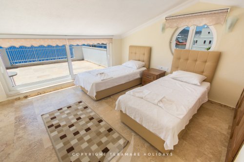 Villa Juliet E-9gm91if8j0z92dwx26j4y18q53.jpg-thumb