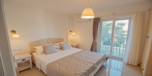 Villa Sunset & Apartments-Sunset_1_-_Ensuite_King_Bedroom_-_Kalkana_-_Kalkan_1.jpg-thumb