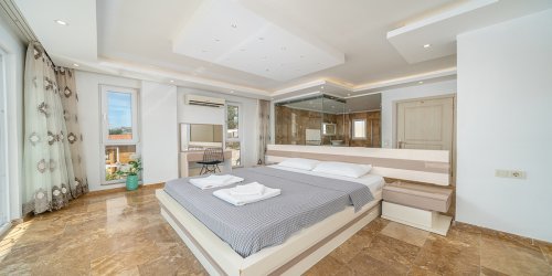 Villa Skyhill-_SNY0136-Edit.jpg-thumb