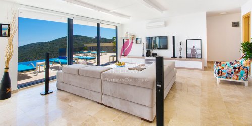 Villa Ela-b3d1fc4c40.jpg-thumb